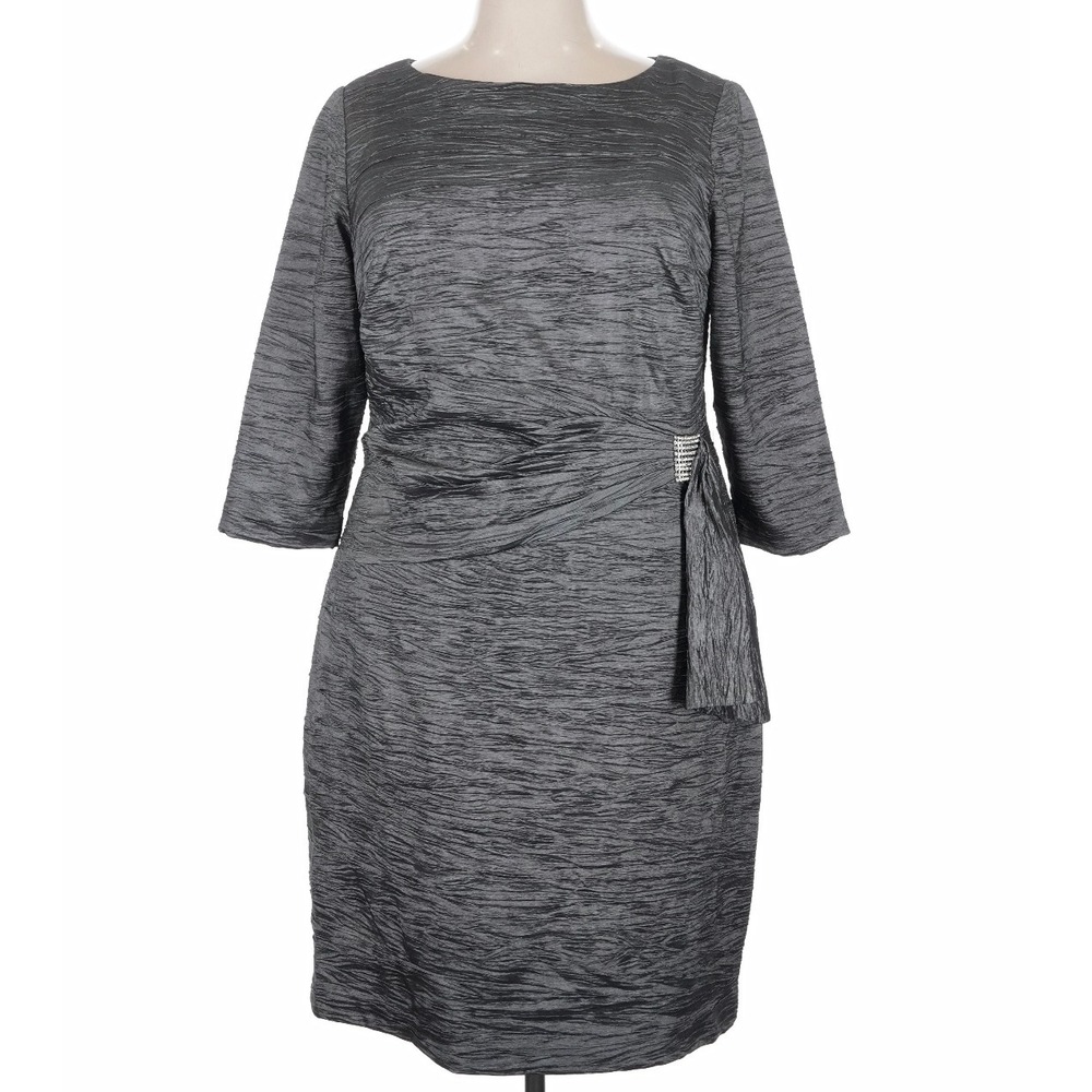Jessica Howard Sheath Dress Women 18W Grey Excellent Metallic Side Drape Buckle